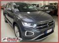 1 VOLKSWAGEN T Roc